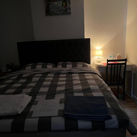 Large Double Bedroom With Free On Site Parking Кингстон на Темзе Экстерьер фото